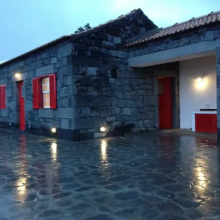 Adega Do Mirante Holiday home *